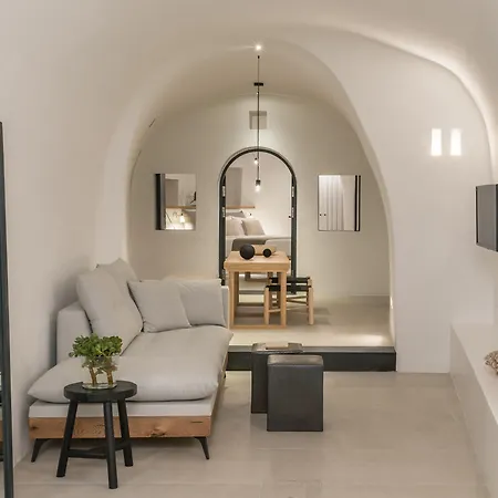 Honeymoon Petra (adults Only) 5* Imerovigli (Santorini)